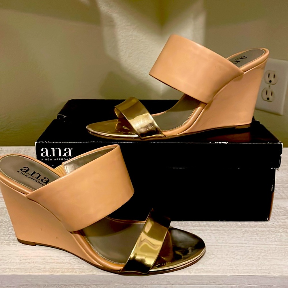 Summer wedge